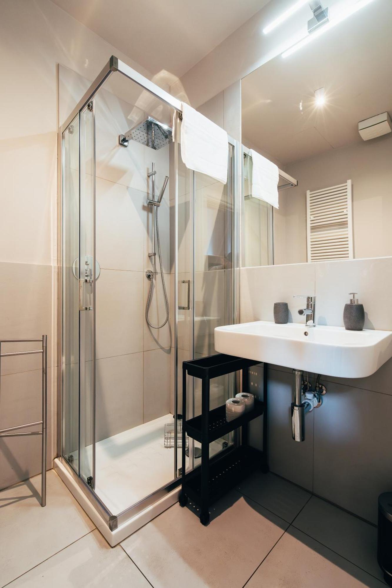 Bologna Suites - Private Bathroom ภายนอก รูปภาพ