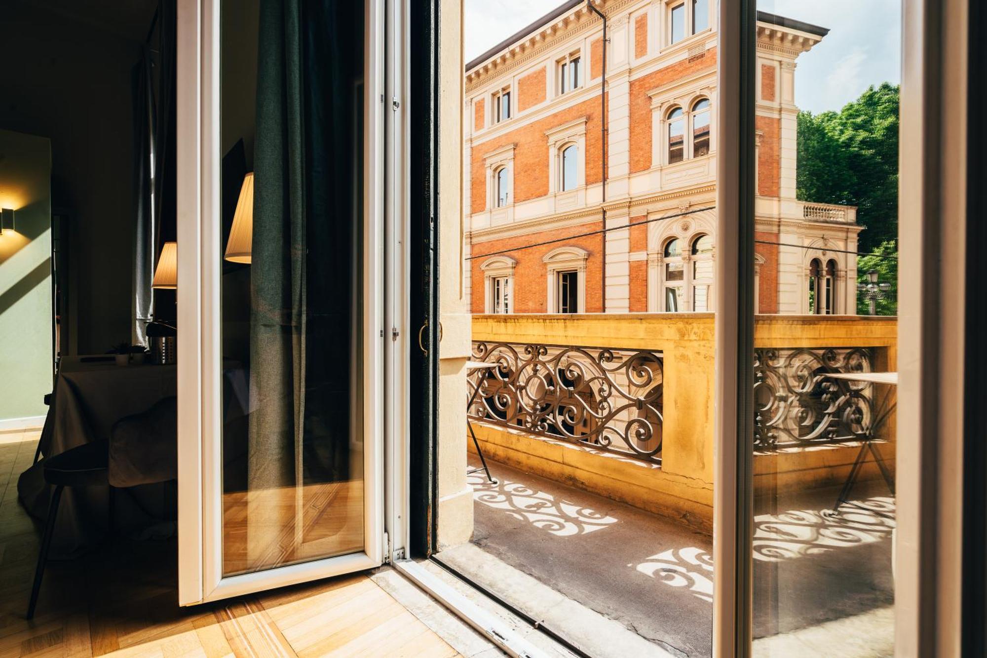 Bologna Suites - Private Bathroom ภายนอก รูปภาพ